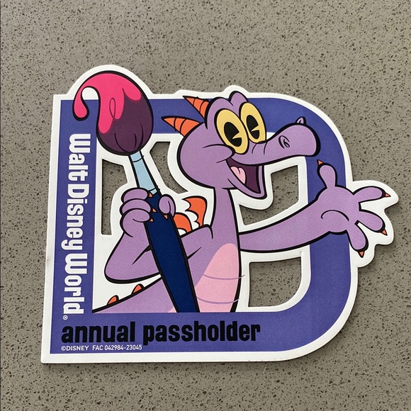 Disney Other - Disney World Annual pass Figment magnet